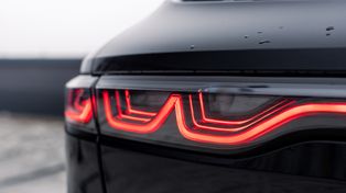 Nikt nie chce tych aut. Stoją w salonach od lat