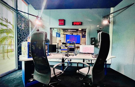 Reżyser serialu Netfliksa z audycją w Radiu Kampus