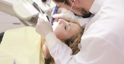 Proceder wyszedł na jaw. Dentysta oskarżony o niemal 800 przestępstw