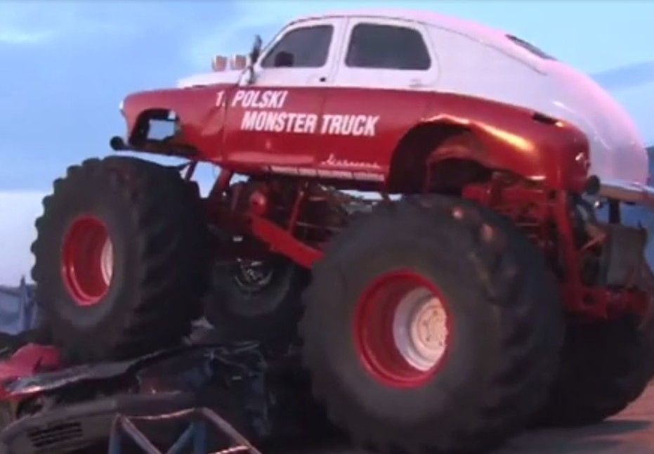 Z kultowej Warszawy zrobili "Monster trucka" ! [WIDEO]