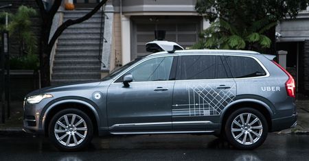 Autonomiczny SUV Ubera widział swoją ofiarę