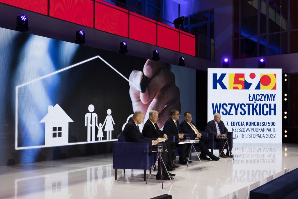 Debata na temat bezpieczeństwa energetycznego Polski.