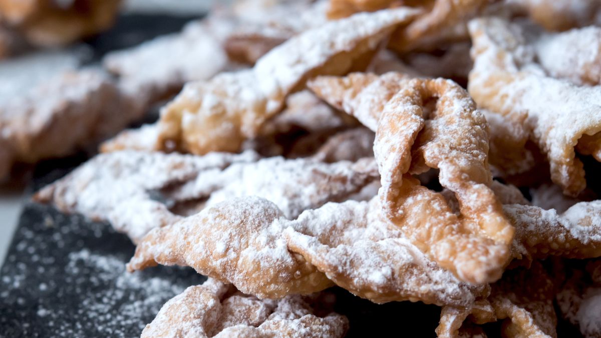 Pieczone faworki są lżejsze dla żołądka