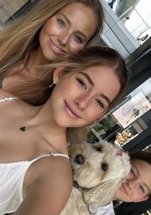Agata Rubik z córkami