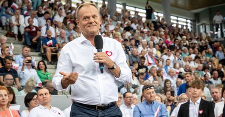"Mamy najbogatszego premiera w Europie". Donald Tusk uderza w Mateusza Morawieckiego