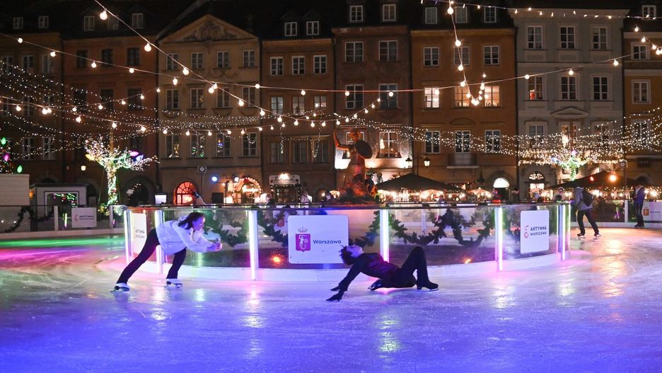 Lodowisko na Rynku Starego Miasta w grudniu 2024.