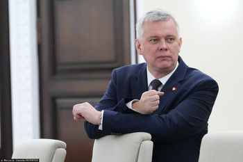 Siemoniak oburzony. "Poniżej krytyki. Nie szanujecie widzów"