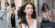 17-letnia córka Moniki Bellucci snuje się po luksusowych butikach w towarzystwie chłopaka (ZDJĘCIA)
