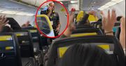 Steward rozbawił podróżnych. Wideo z TikToka podbija sieć