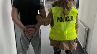 Łódź: Policjanci zatrzymali 25-latka. Miał w mieszkaniu narkotyki