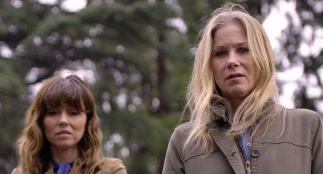 Netflix zapowiada serial "Już nie żyjesz". Wesoła wdówka Christina Applegate