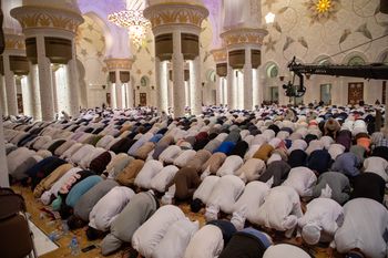 Rozpoczyna się ramadan. Co to oznacza dla turystów?