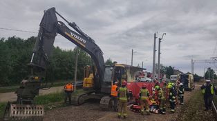 Pijany i poszukiwany operator koparki rozjechał 33-latka. Dramat na budowie [zdjęcia]