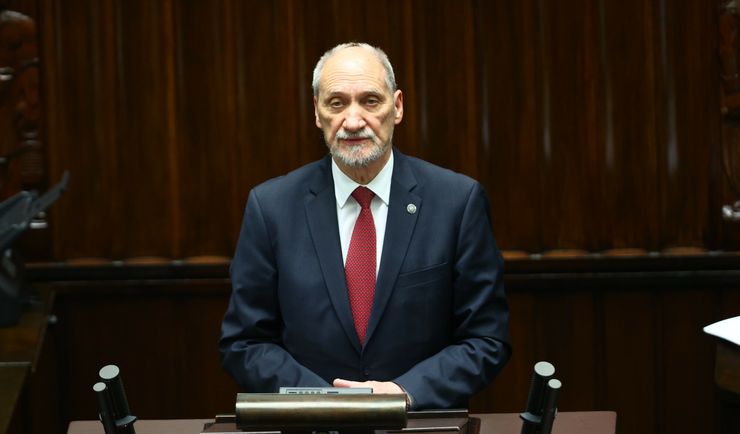 "Przestępcze działanie". Macierewicz oskarża Kosiniaka-Kamysza