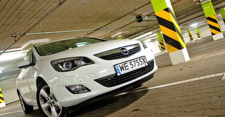 Opel Astra Sports Tourer 1,4 Turbo Enjoy - śmierć karawanom [test autokult.pl]