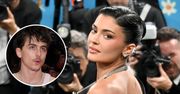 Kylie Jenner sama na MET Gala 2025. Timothée Chalamet wielkim nieobecnym imprezy. Wiemy, co wtedy robił