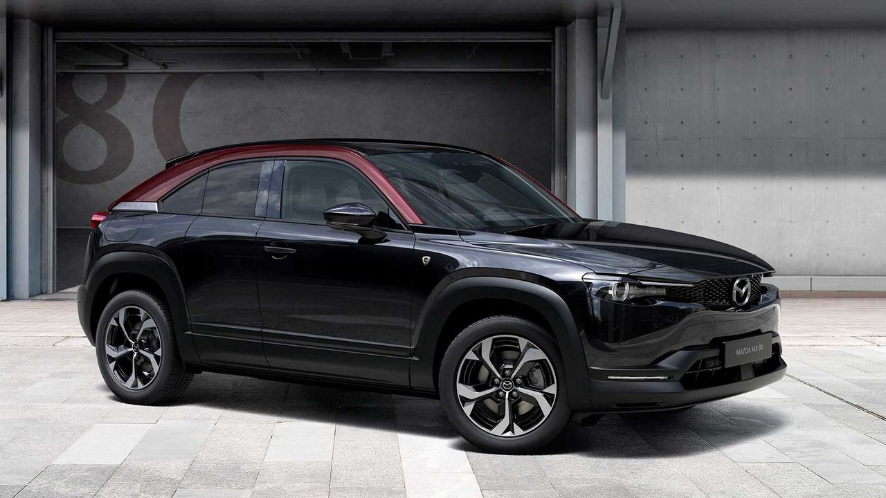 Mazda MX-30 e-Skyactiv R-EV to plug-in z Wanklem. Kultowy silnik zwiększy zasięg