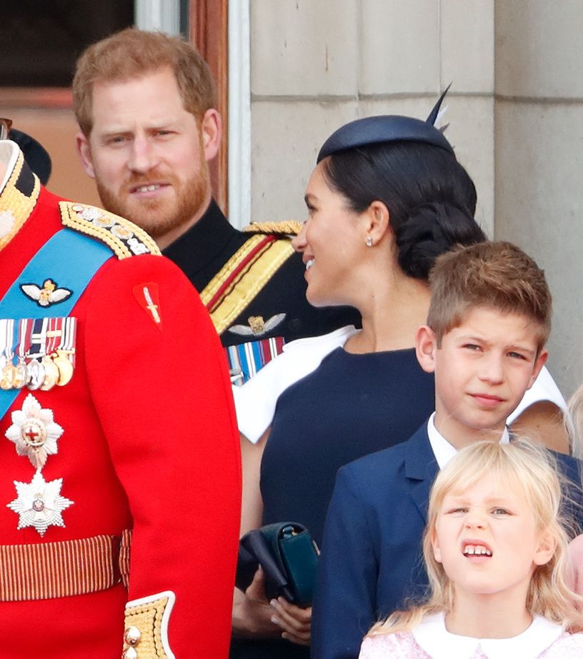 Harry instruował Meghan podczas oficjalnych uroczystości? Ekspertka potwierdza słowa eksroyalsów