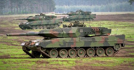 Zbroją się jak nigdy. Mały kraj kupuje dziesiątki leopardów