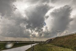 Burze. RCB ostrzega i wysyła alert