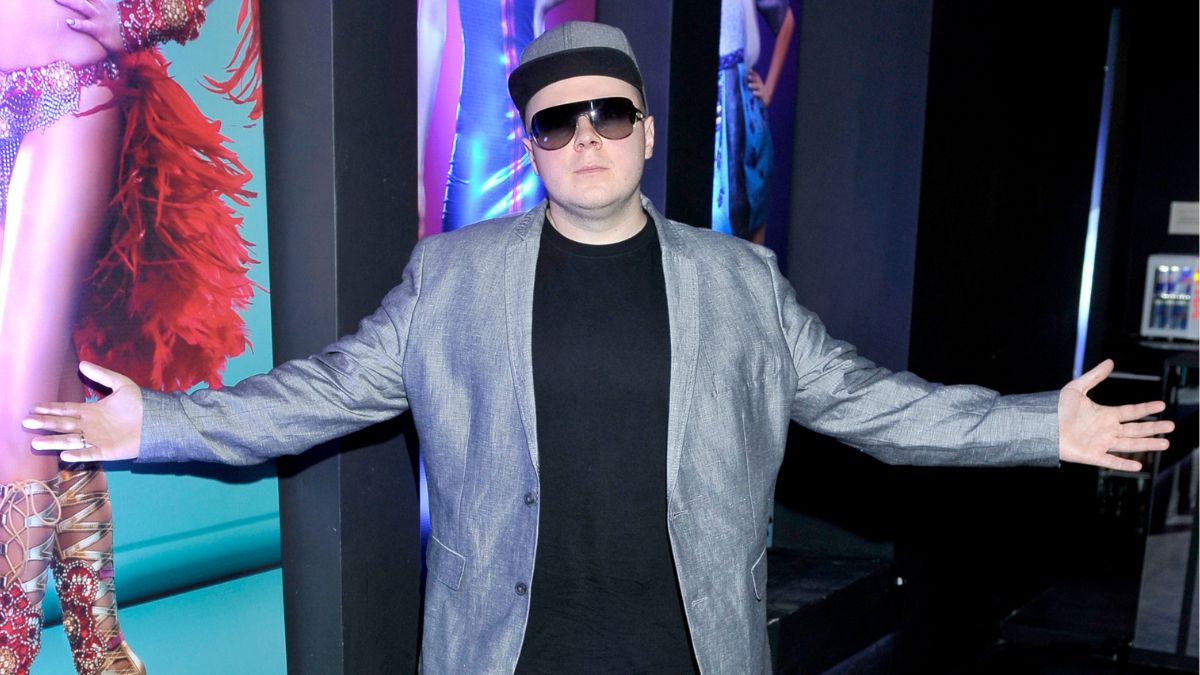 Donatan narzeka, że nie może kupować kilkunastu mieszkań na raz