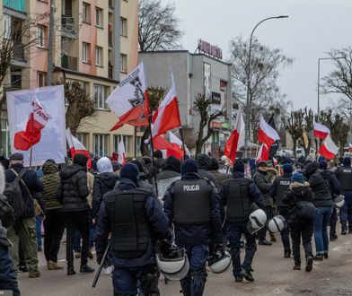 Narodowcy dofinansowywani przez władzę? "Zbrojne ramię PiS-u"