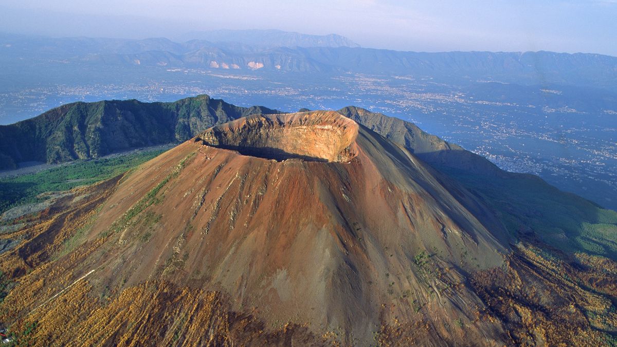 Turysta wpadł do krateru Wezuwiusza