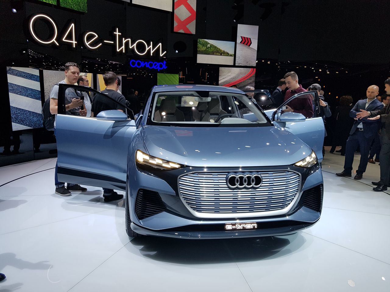 Audi prezentuje Q4 e-tron. Jeden z 12 modeli, które pojawią się niebawem