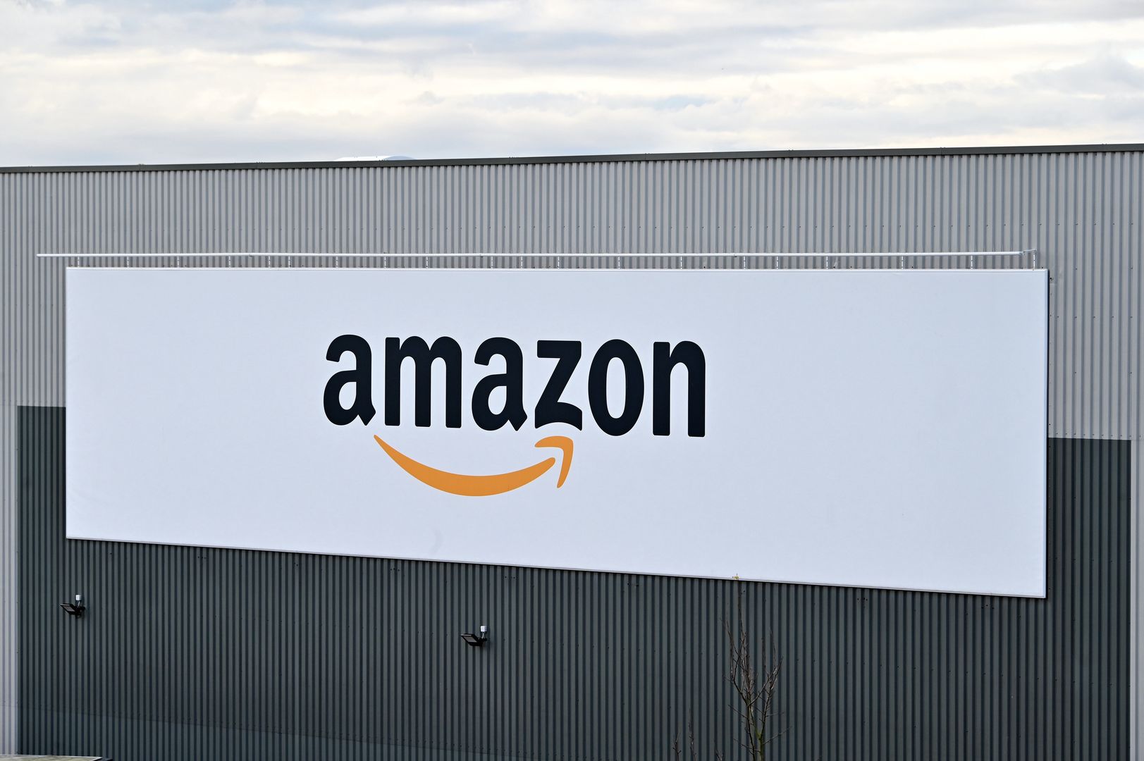 Amazon wkracza do Polski. Allegro ma duży problem