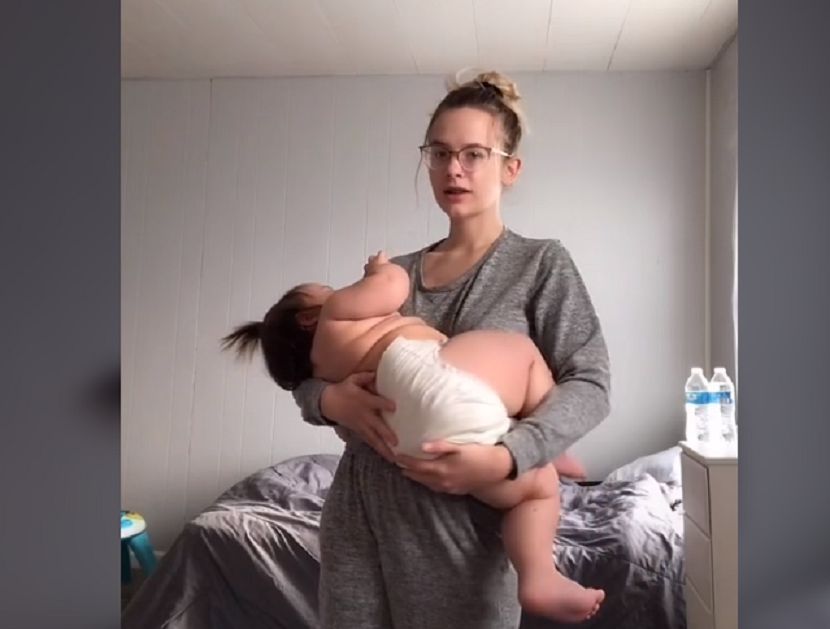 Pokazała, jak wygląda jej dziecko. Internauci skrytykowali młodą mamę