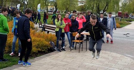 Wielkanocne poszukiwanie wiosny w chodzieskim gimnazjum