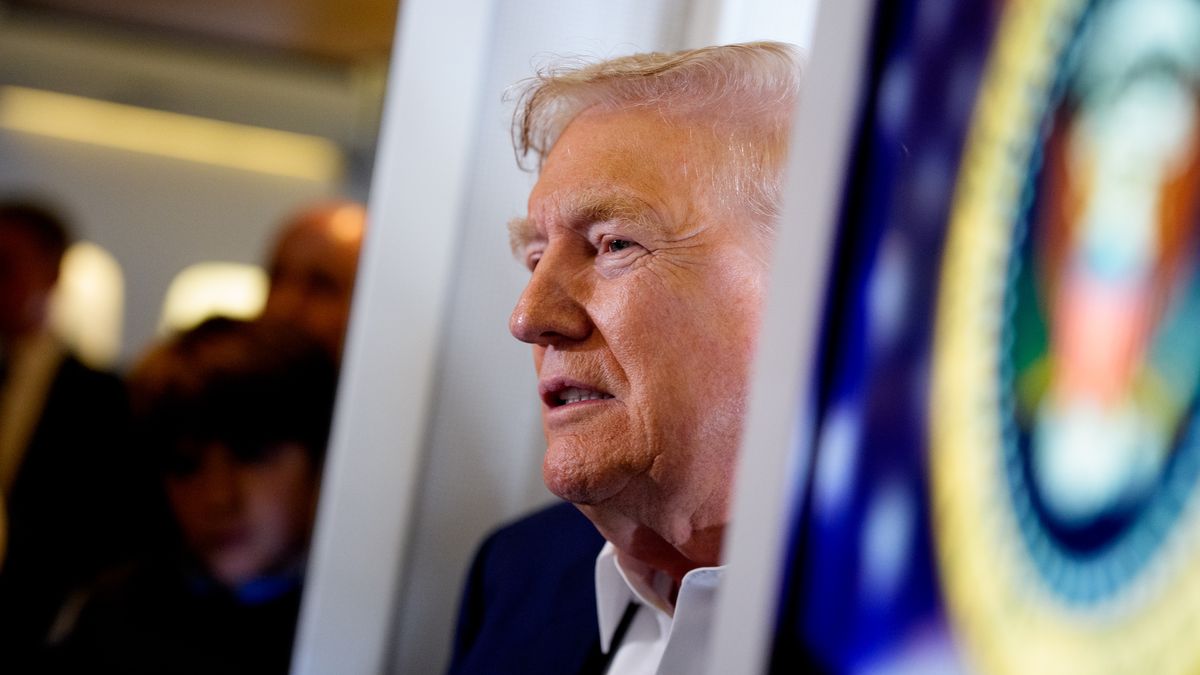 IN FLIGHT - JULY 29: U.S. President Donald Trump speaks to members of the media aboard Air Force One on July 29, 2025 in flight. President Trump is returning from a trip to  Scotland that was part vacation, part work, as he stayed at his Trump Turnberry golf course, followed by Trump International Golf Links in Aberdeenshire, from July 25 to 29. (Photo by Andrew Harnik/Getty Images)