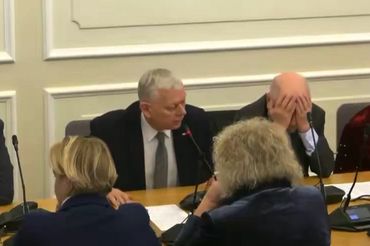 Marek Suski na posiedzeniu komisji sejmowej, 