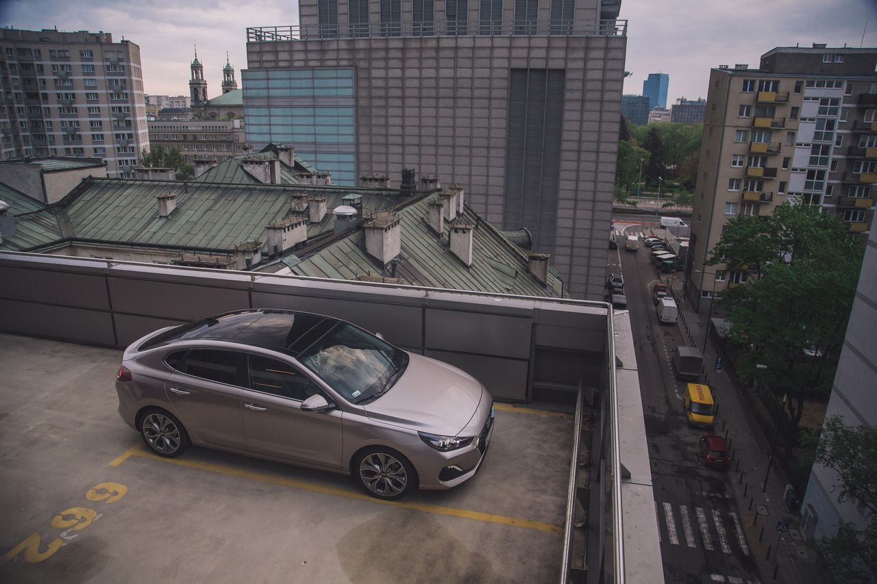 Podaruj sobie trochę stylu: pierwsze spotkanie z Hyundaiem i30 Fastback