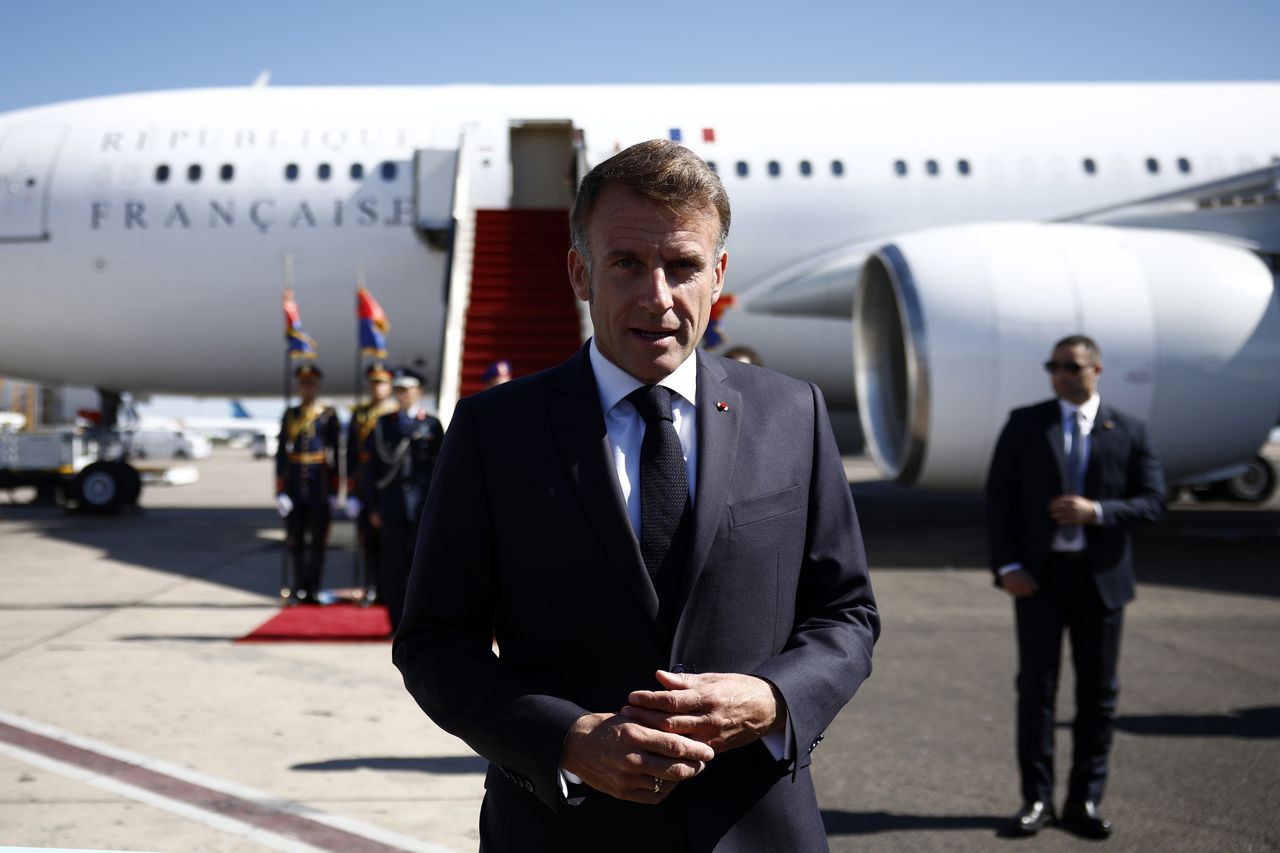 Macron o uwolnieniu zakładników. "Pokój staje się możliwy