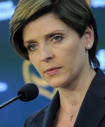 Rząd dopłaci do najniższej pensji? Mucha: to nadinterpretacja