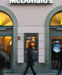Nowa promocja w McDonald's. Sieć rozdaje darmowe kanapki