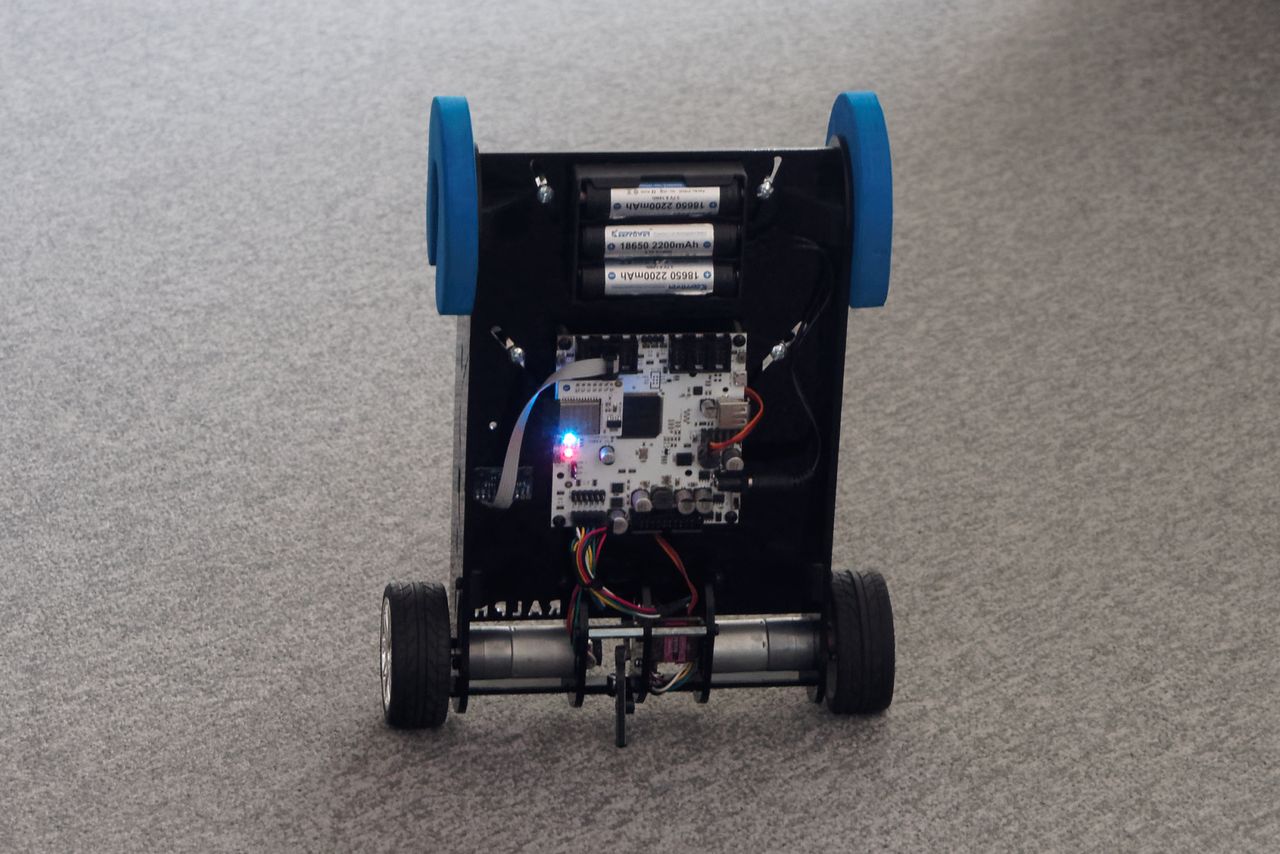 Przykładowy projekt – zdalnie sterowany robot telekonferencyjny