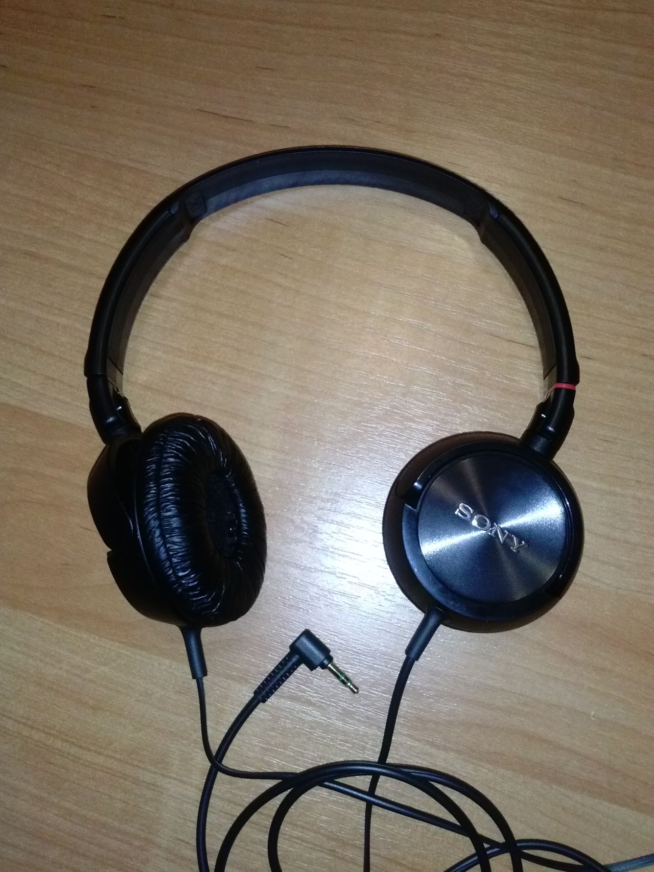 SONY MDR ZX300.