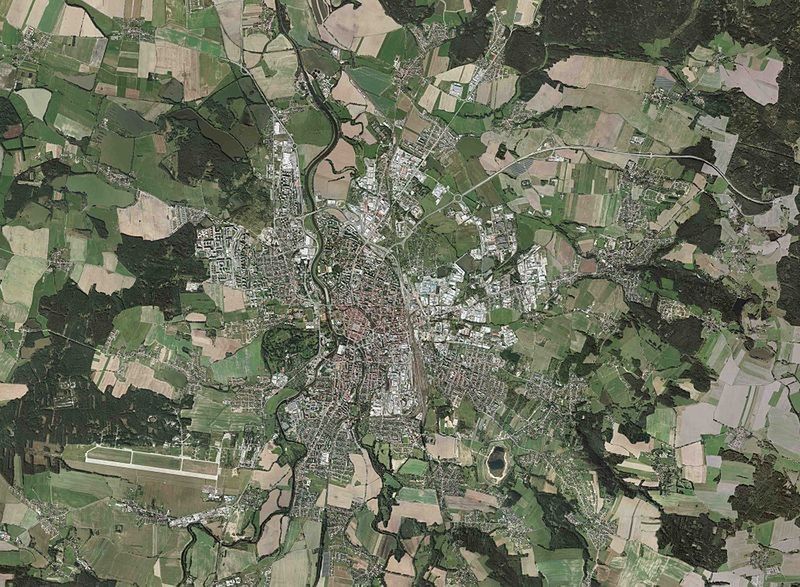 Tak wyglądają ortofotomapy (źródło: Wikimedia)