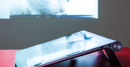 Test Lenovo Yoga Tablet 2 Pro – w tabletach brakowało dotąd projektora?