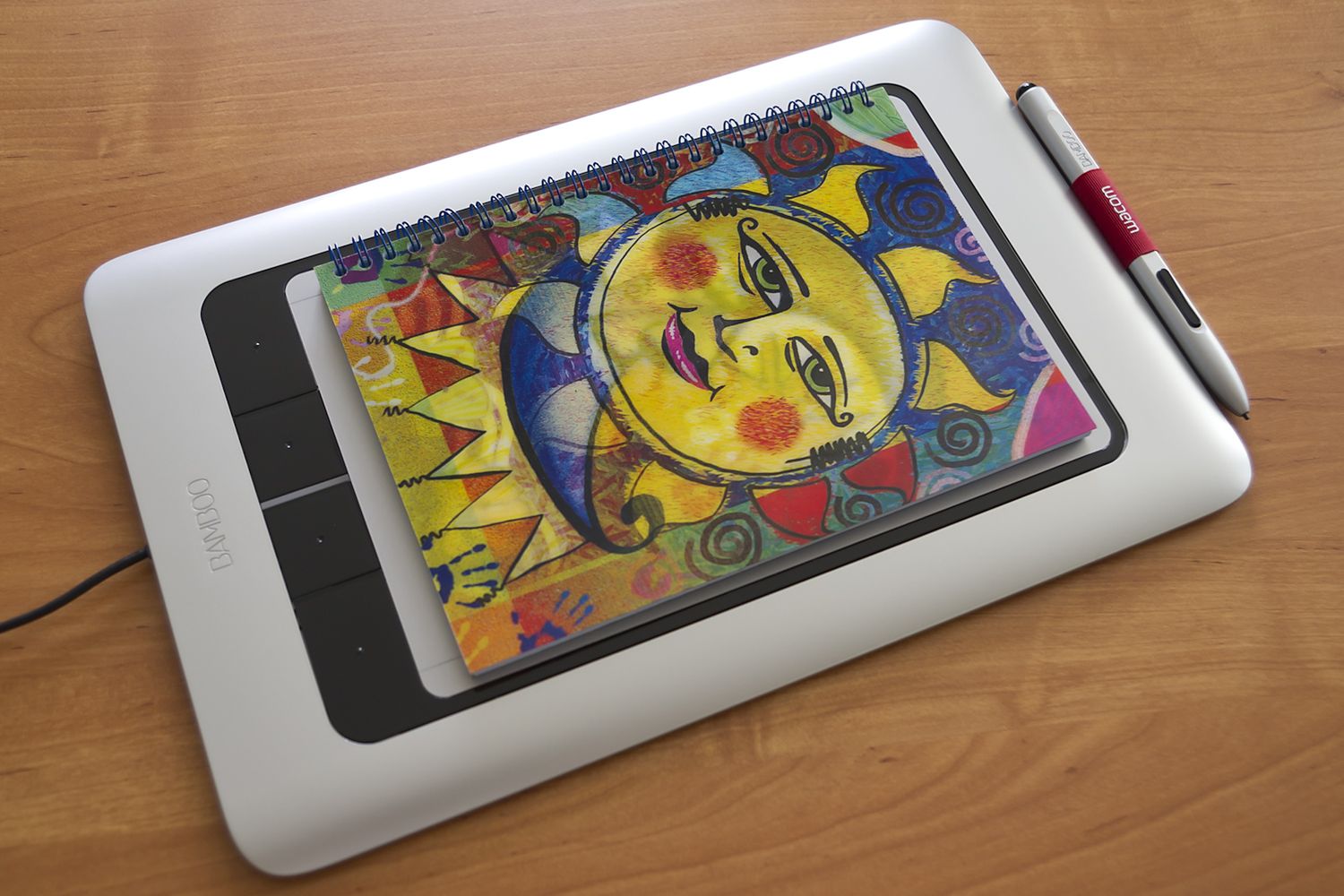 Obszar roboczy jest nieco większy od zeszytu