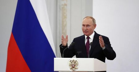 Putin zamyka na tydzień miejsca pracy. Duży skok zakażeń w Rosji.