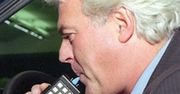 Szef w pracy może cię zbadać alkomatem. Pracodawca dmuchać każe - pracownik musi