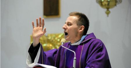 Ks. Jacek Międlar ma całkowity zakaz aktywności w środkach masowego przekazu