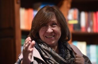 Nagroda Nobla. Aleksijewicz powinna zapłacić podatek od Nobla