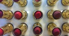 Najgorsze rzeczy, które robią Polacy w perfumeriach