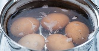 6 trików, które przydadzą się w kuchni każdej pani domu