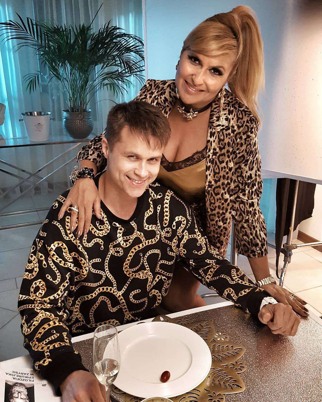 Katarzyna Skrzynecka pokazała zdjęcia z planu Kogla Mogla 3