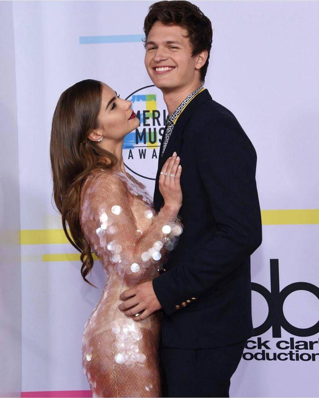 Ansel Elgort i Violetta Komyshan